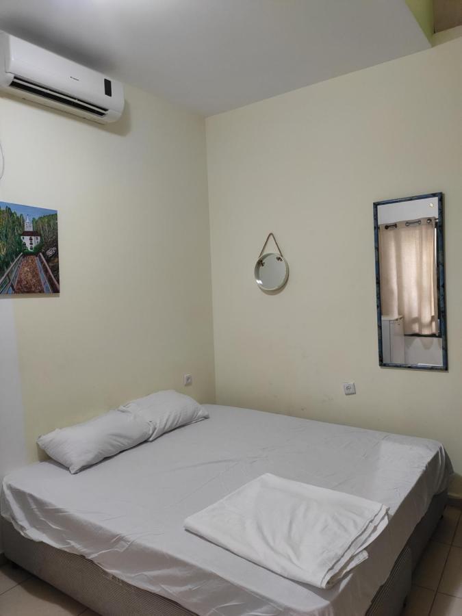 Grin-Motel Haifa Buitenkant foto
