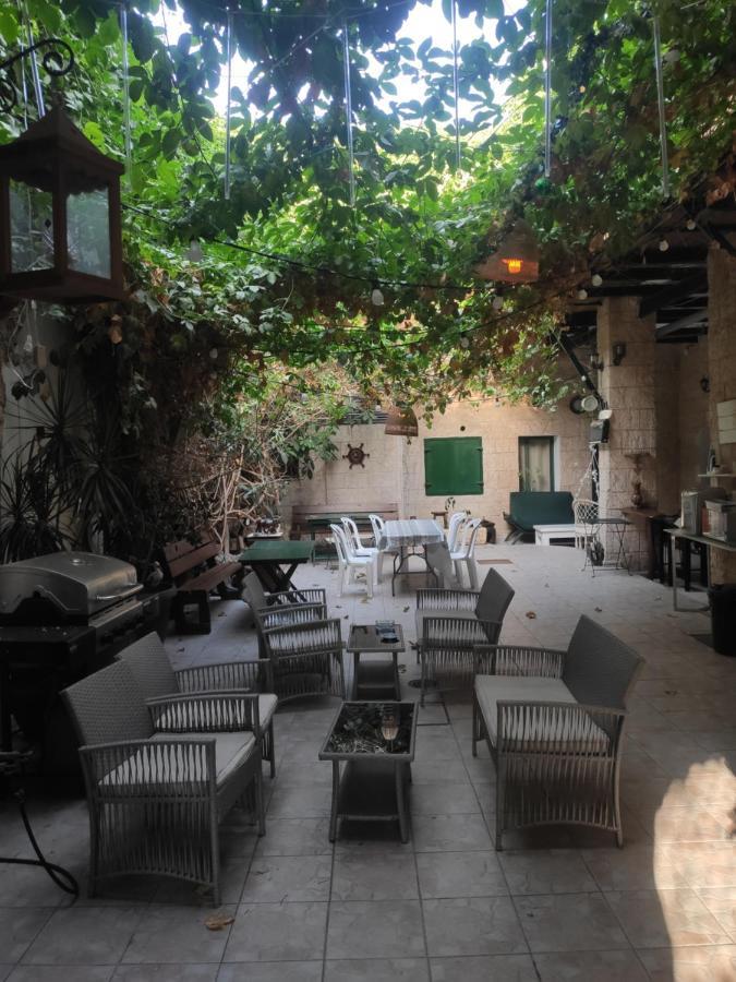 Grin-Motel Haifa Buitenkant foto
