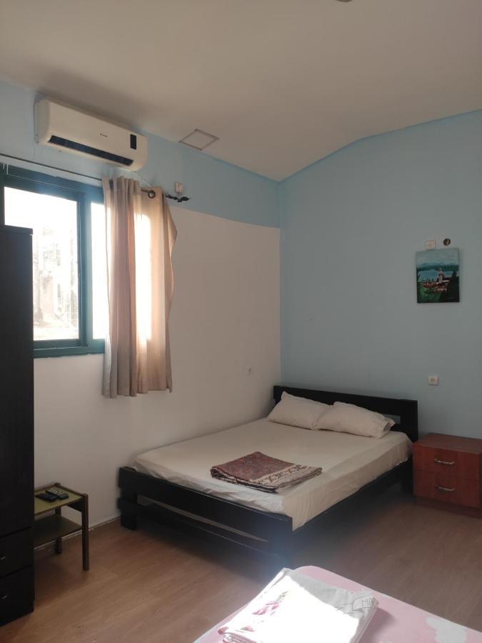 Grin-Motel Haifa Buitenkant foto